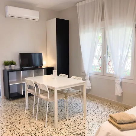 Apartamentos Caspe 公寓 *